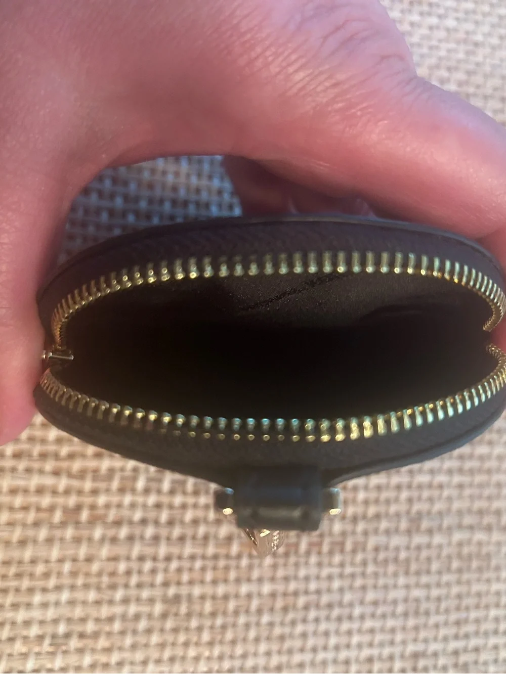 Michael Kors Saffiano Leather Round Coin Pouch w/Polished Gold Tone Hardware.